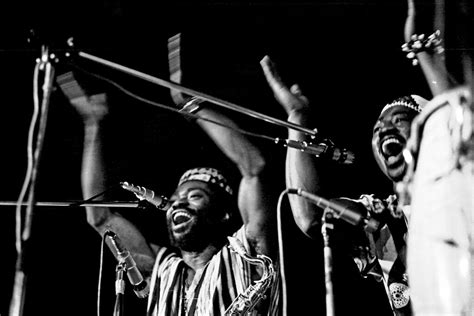 Osibisa Live in Amsterdam: Een Overweldigende Show van Afrobeat en Energie!